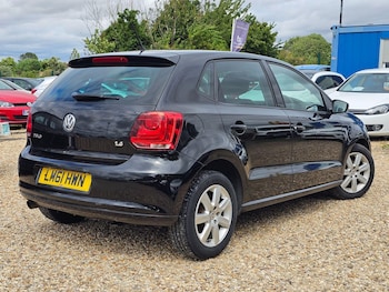 Used Volkswagen Polo 2011 for sale - 77783507: Photo