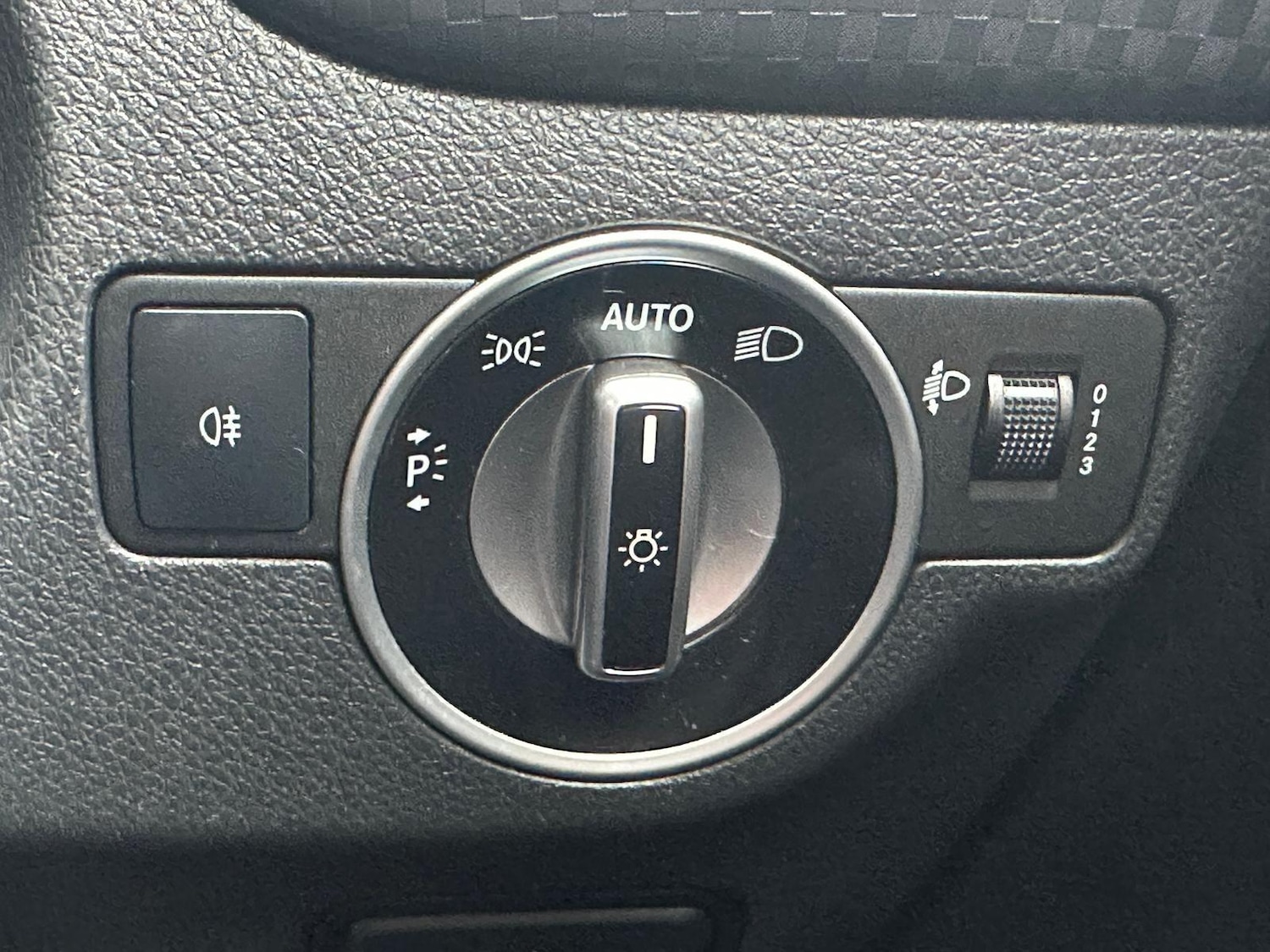 Used Mercedes-Benz A-Class 2017 for sale - 77017178: Photo 26