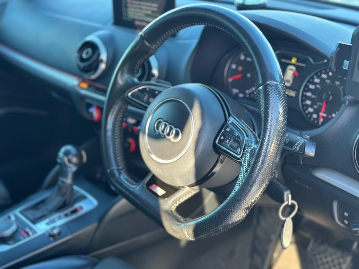 Used Audi A3 2015 for sale - 77376570: Photo 5