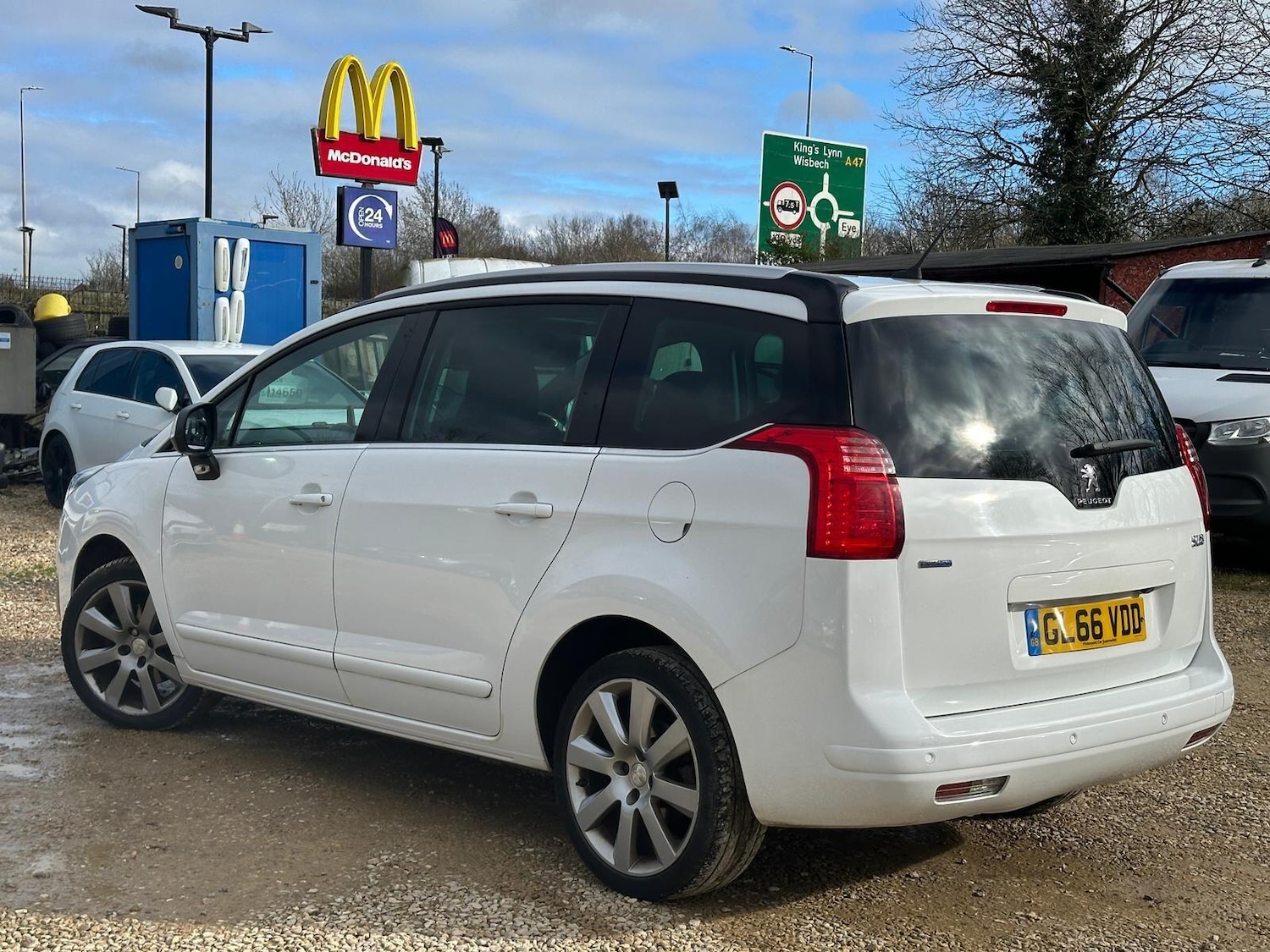 Used Peugeot 5008 2016 for sale - 77807754: Photo 4