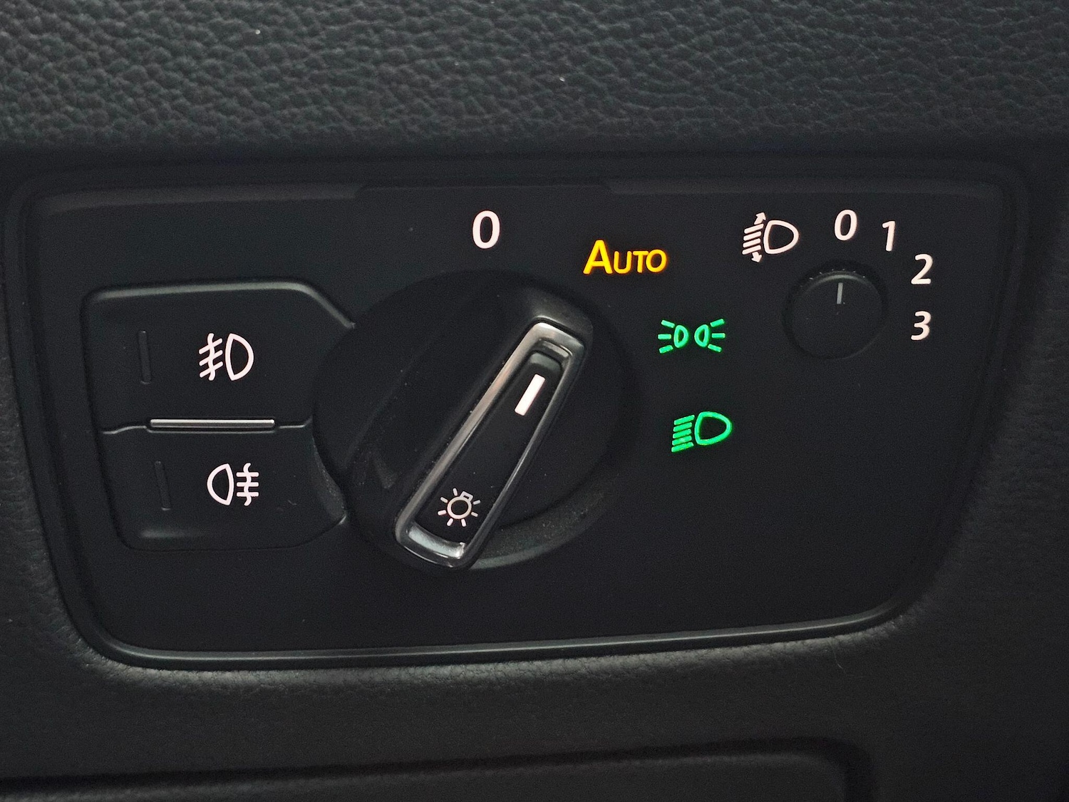 Used Volkswagen Passat 2015 for sale - 76849619: Photo 26