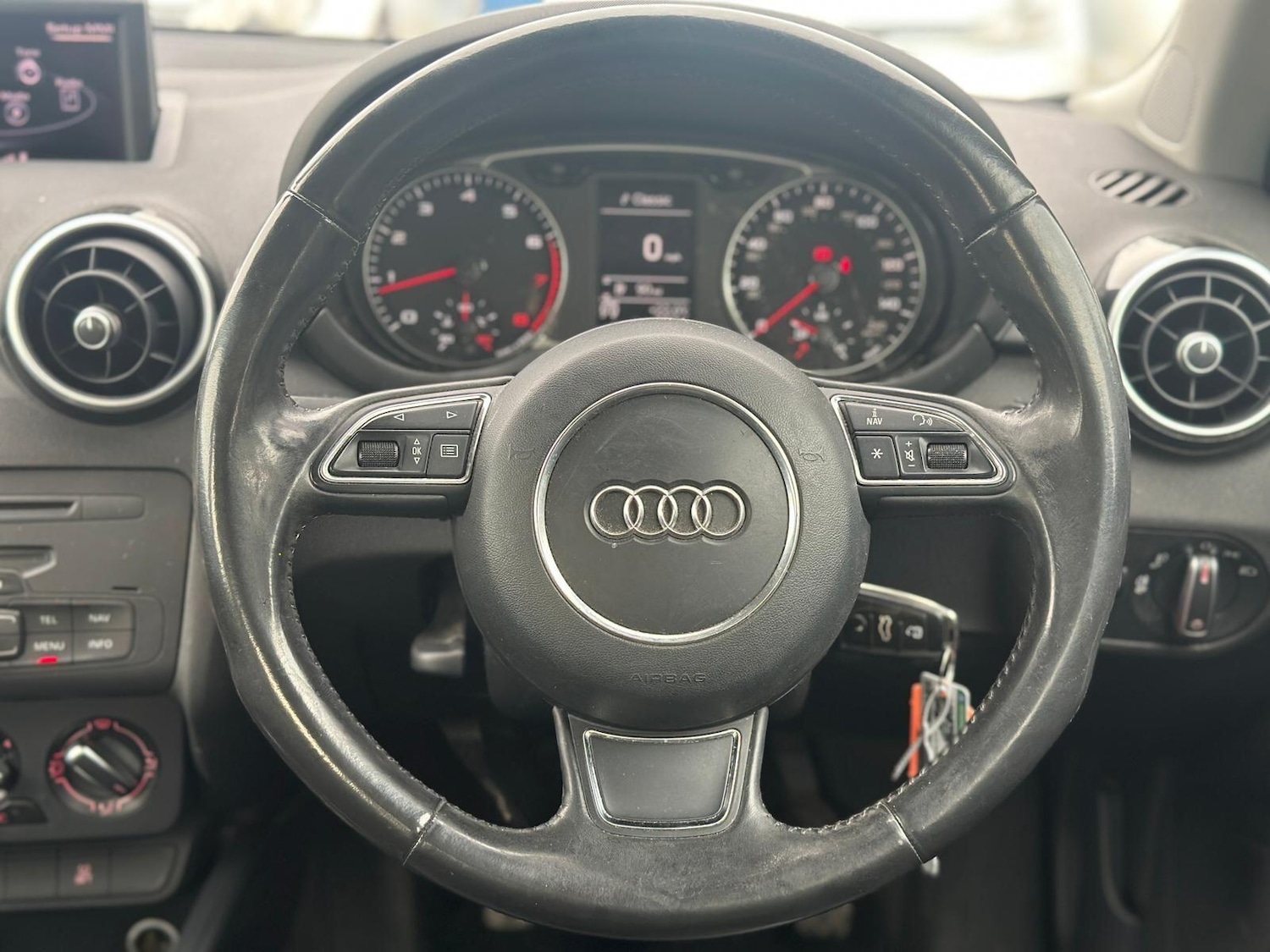 Used Audi A1 2012 for sale - 75857979: Photo 9