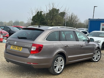 Used Skoda Superb 2014 for sale - 78528440: Photo