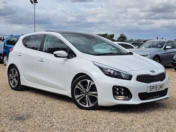 Used Kia Ceed 2018 for sale - 76988576: Photo