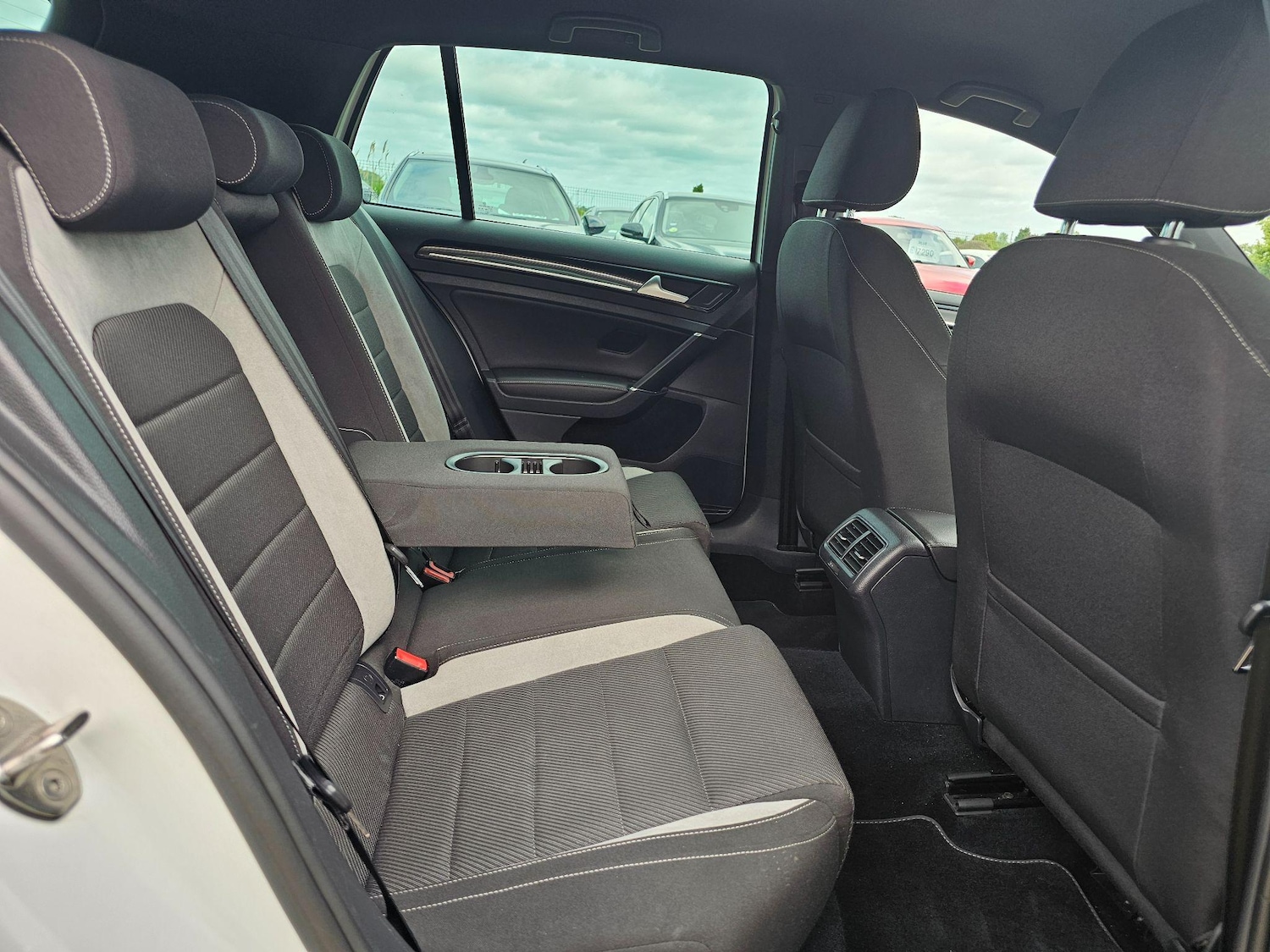 Used Volkswagen Golf 2015 for sale - 77704844: Photo 9