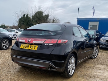 Used Honda Civic 2010 for sale - 76702323: Photo