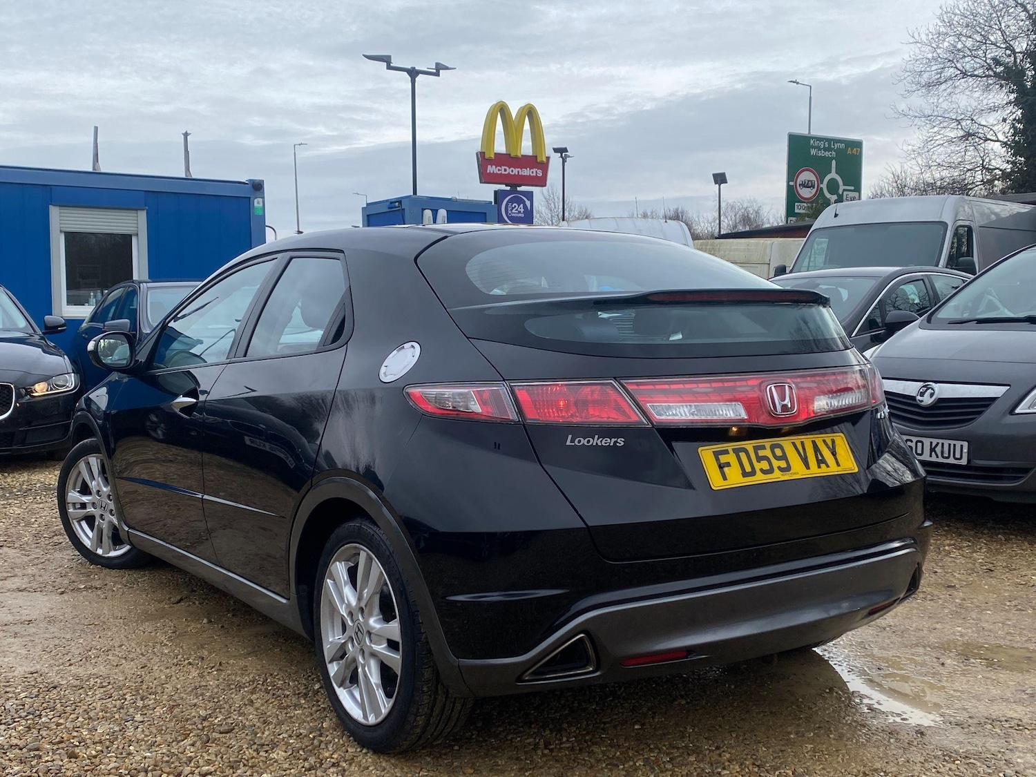 Used Honda Civic 2010 for sale - 76702323: Photo 4