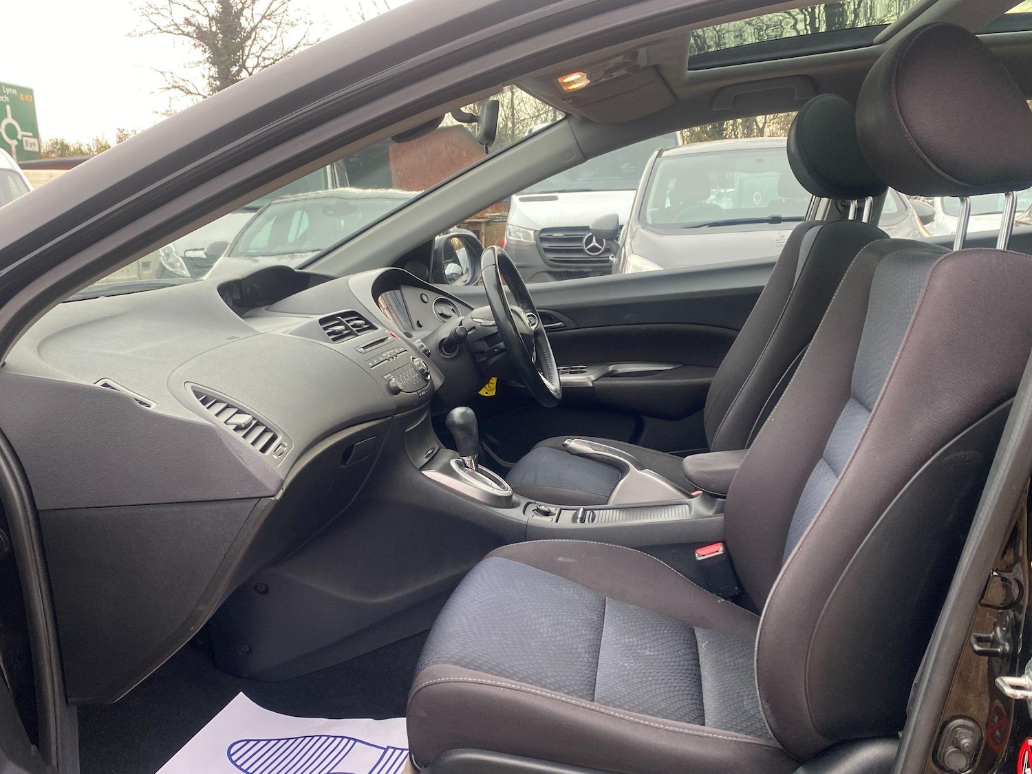 Used Honda Civic 2010 for sale - 76702323: Photo 7