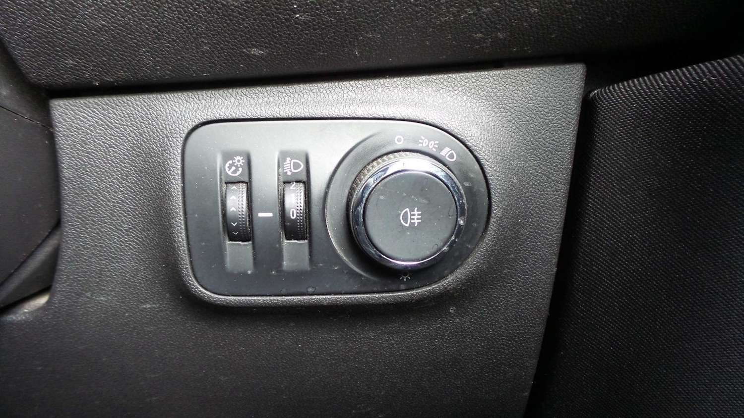 Used Vauxhall Corsa Van 2015 for sale - 76123045: Photo 14