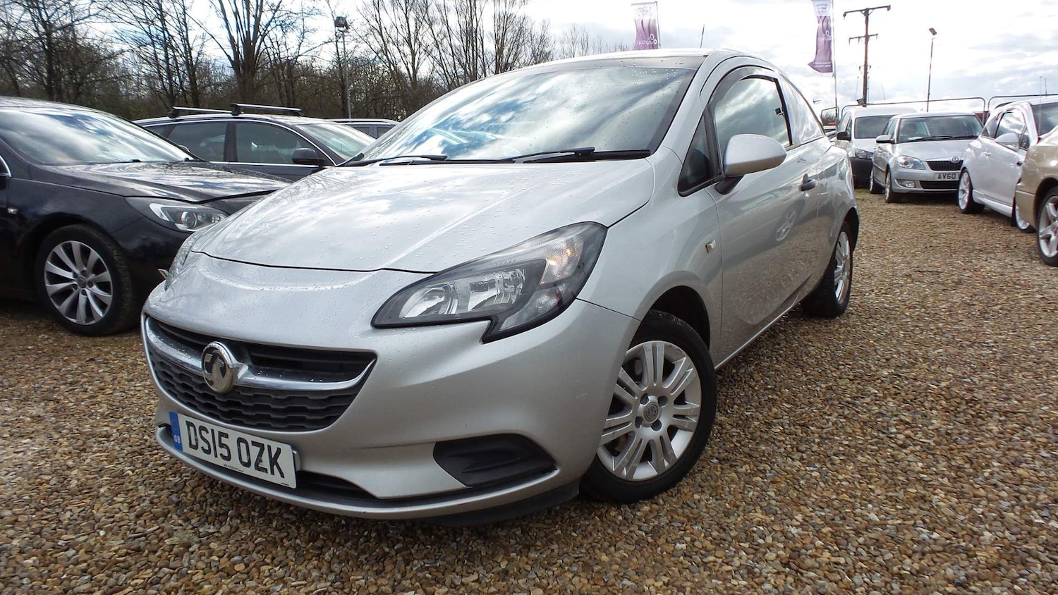 Used Vauxhall Corsa Van 2015 for sale - 76123045: Photo 2