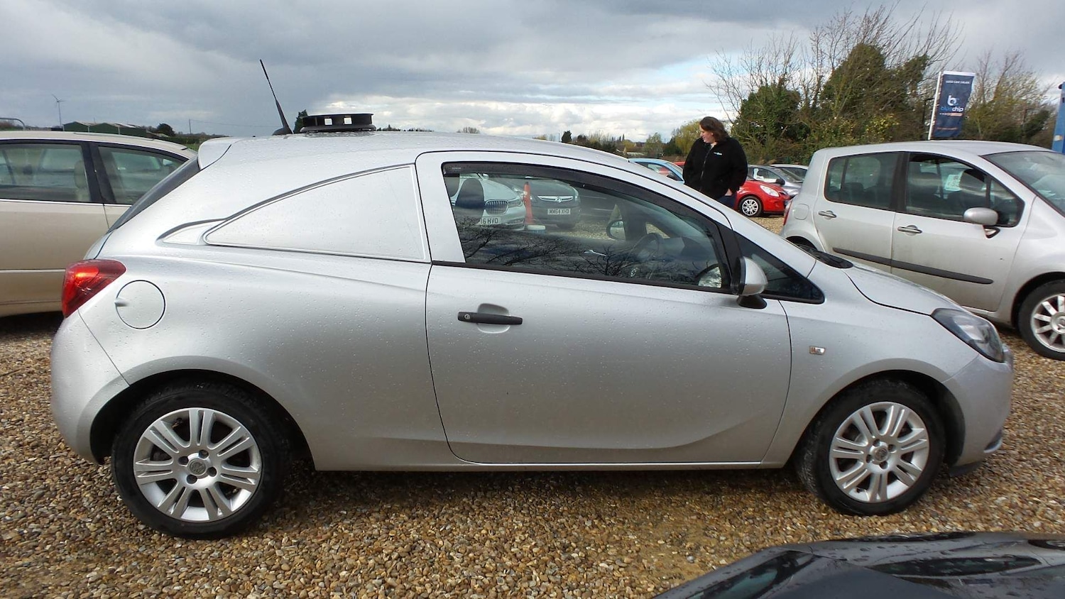 Used Vauxhall Corsa Van 2015 for sale - 76123045: Photo 5
