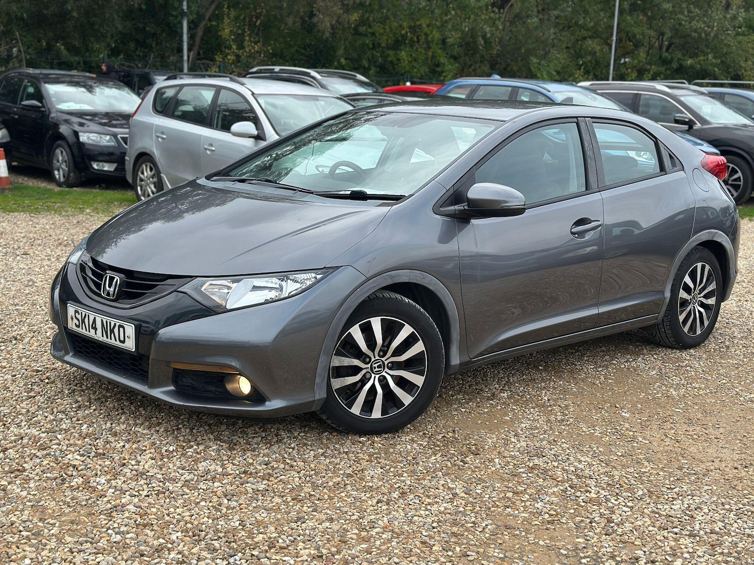 Used Honda Civic 2014 for sale - 76250948: Photo 2