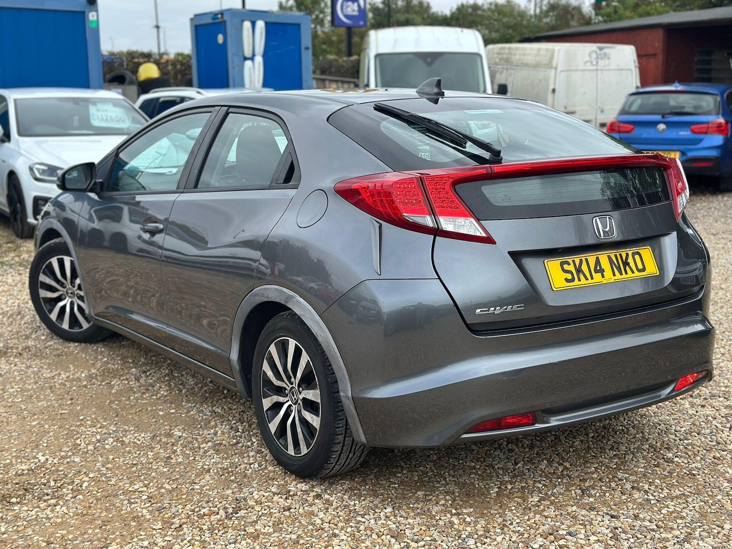 Used Honda Civic 2014 for sale - 76250948: Photo 4