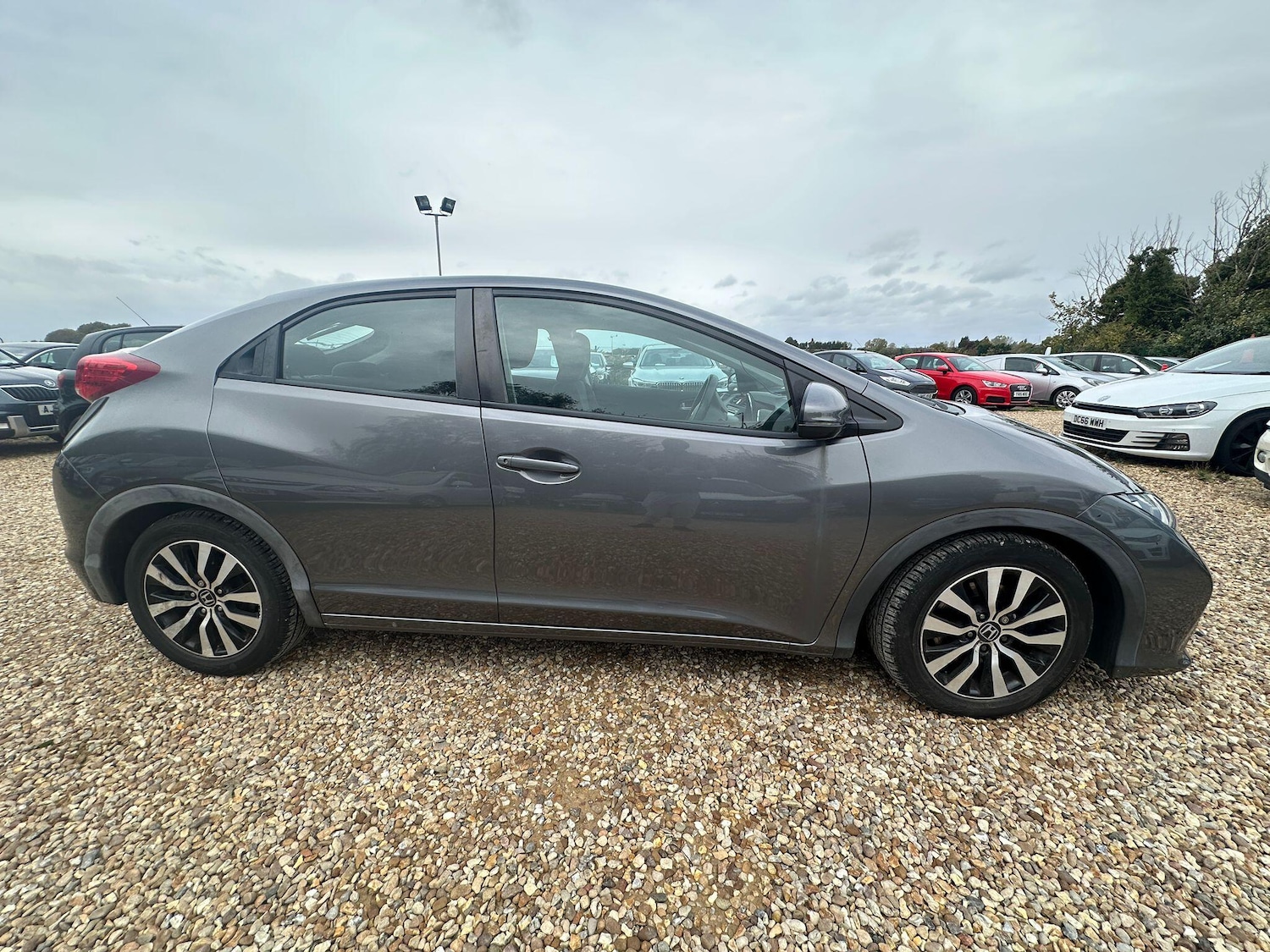 Used Honda Civic 2014 for sale - 76250948: Photo 5