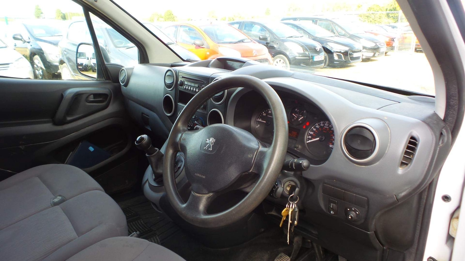 Used Peugeot Partner 2014 for sale - 76991765: Photo 13