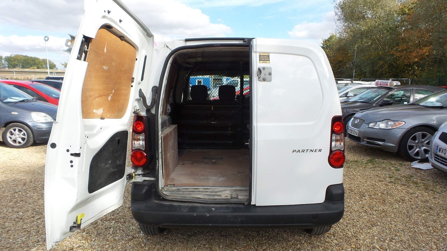 Used Peugeot Partner 2014 for sale - 76991765: Photo 25