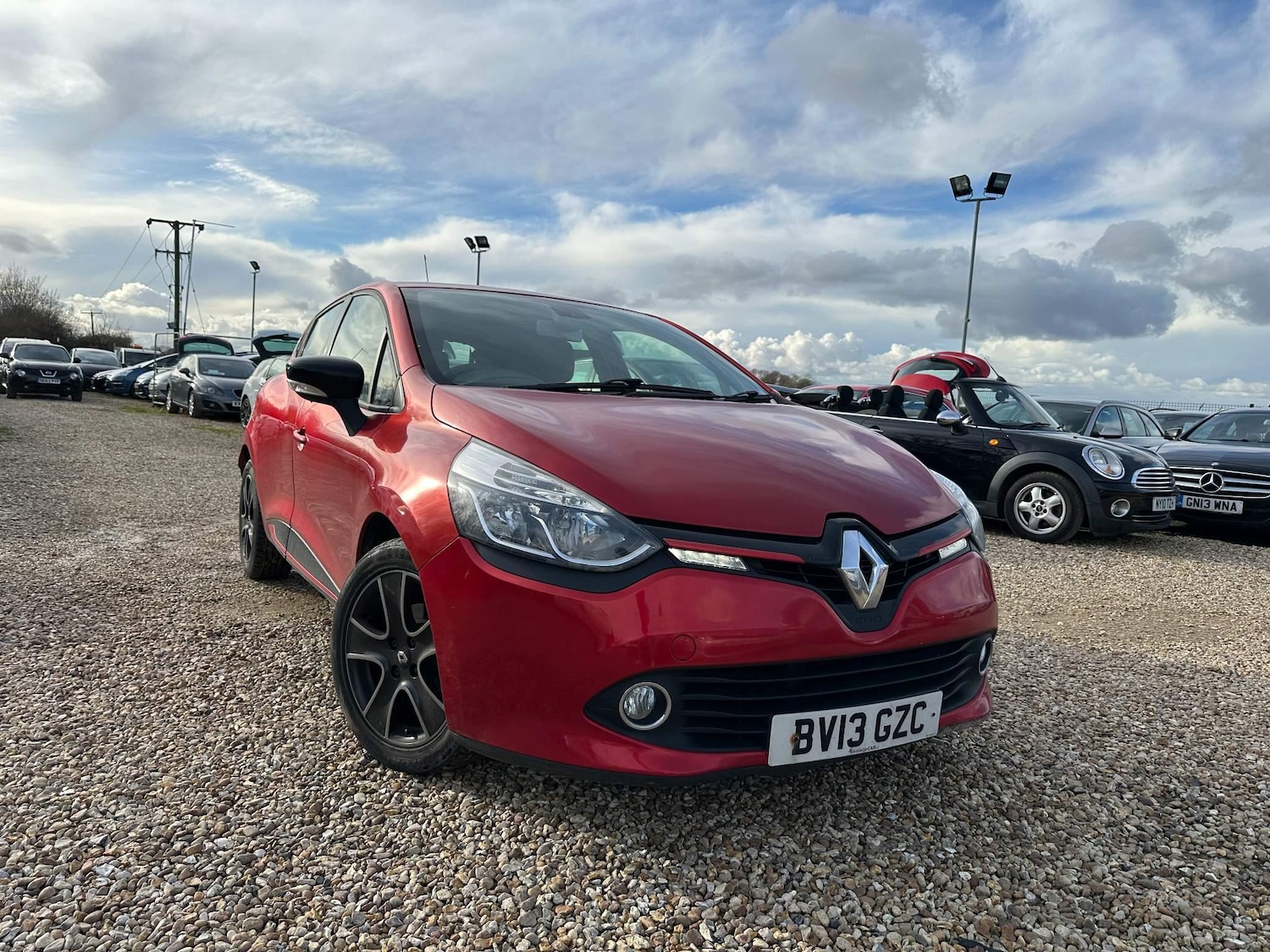 Used Renault Clio 2013 for sale - 76990253: Photo 1