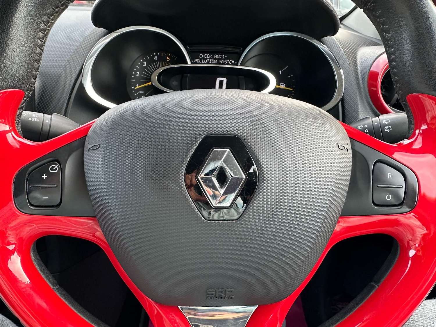 Used Renault Clio 2013 for sale - 76990253: Photo 12