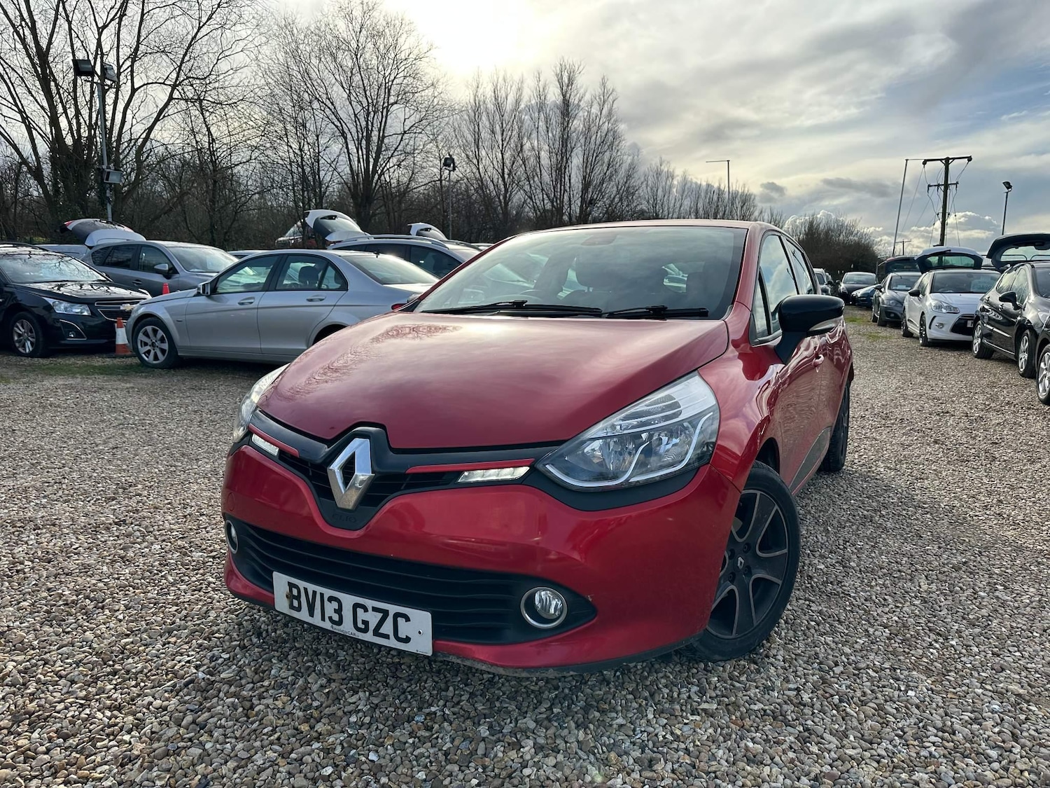 Used Renault Clio 2013 for sale - 76990253: Photo 2