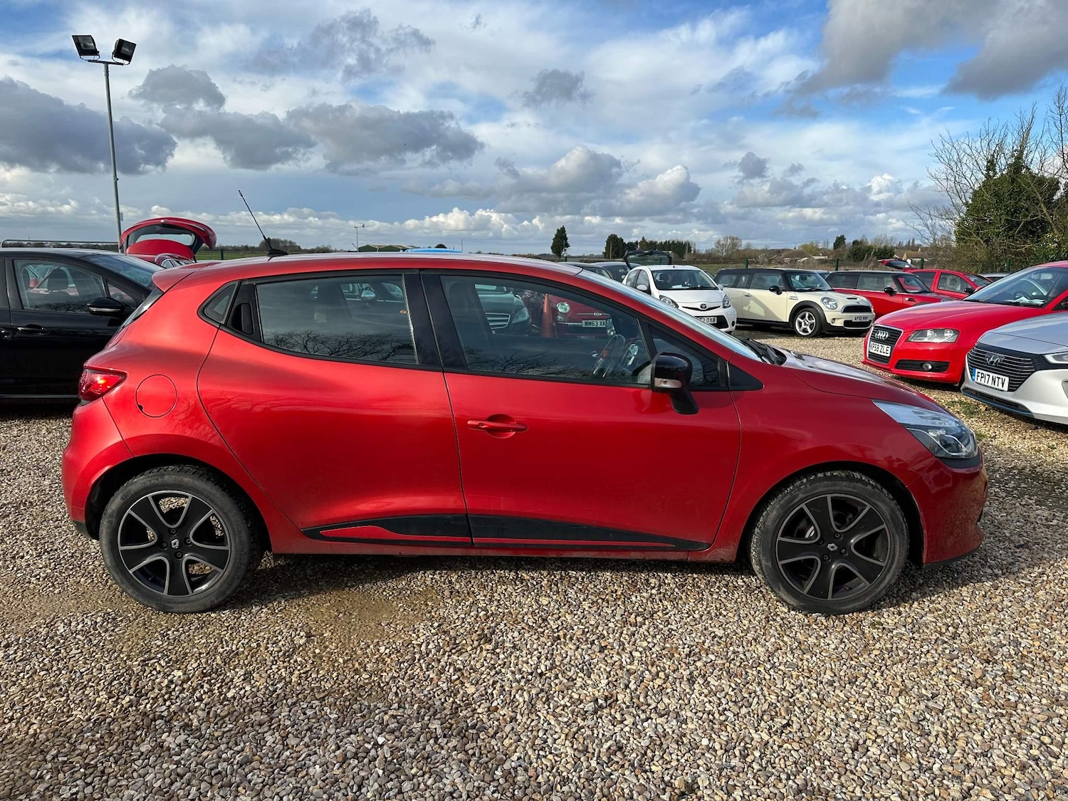 Used Renault Clio 2013 for sale - 76990253: Photo 5