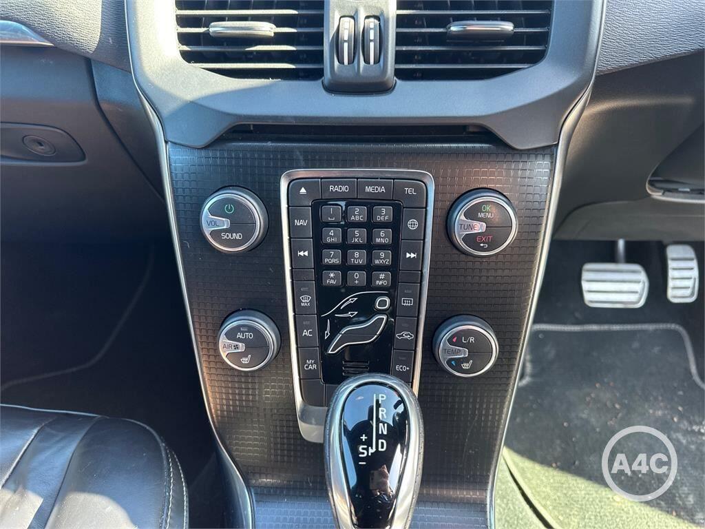 Used Volvo V40 2017 for sale - 78072738: Photo 11