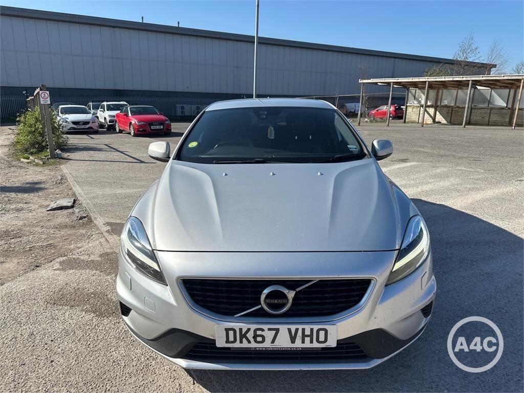 Used Volvo V40 2017 for sale - 78072738: Photo 2
