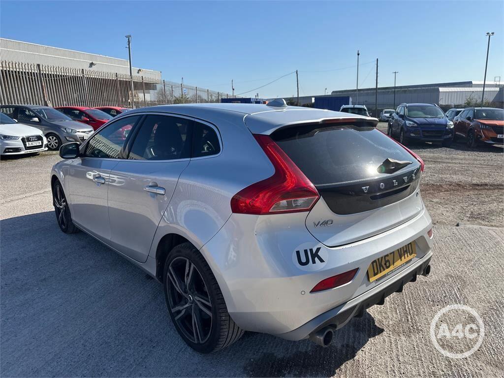 Used Volvo V40 2017 for sale - 78072738: Photo 3