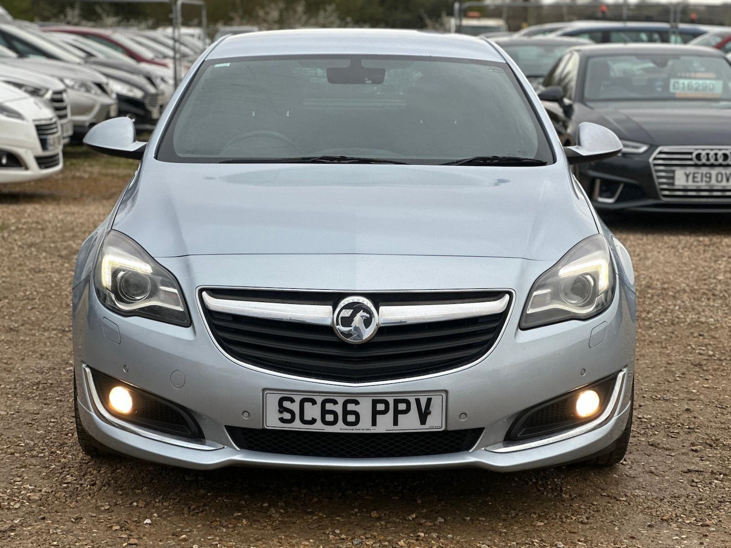 Used Vauxhall Insignia for sale - 78136058: Photo 2
