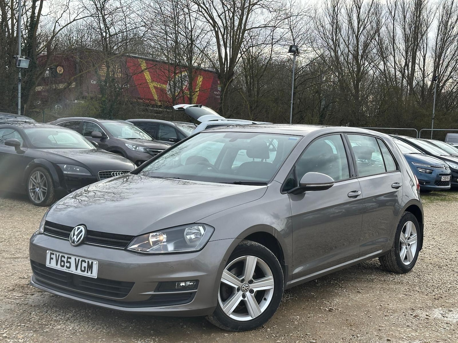 Used Volkswagen Golf 2015 for sale - 78047342: Photo 2