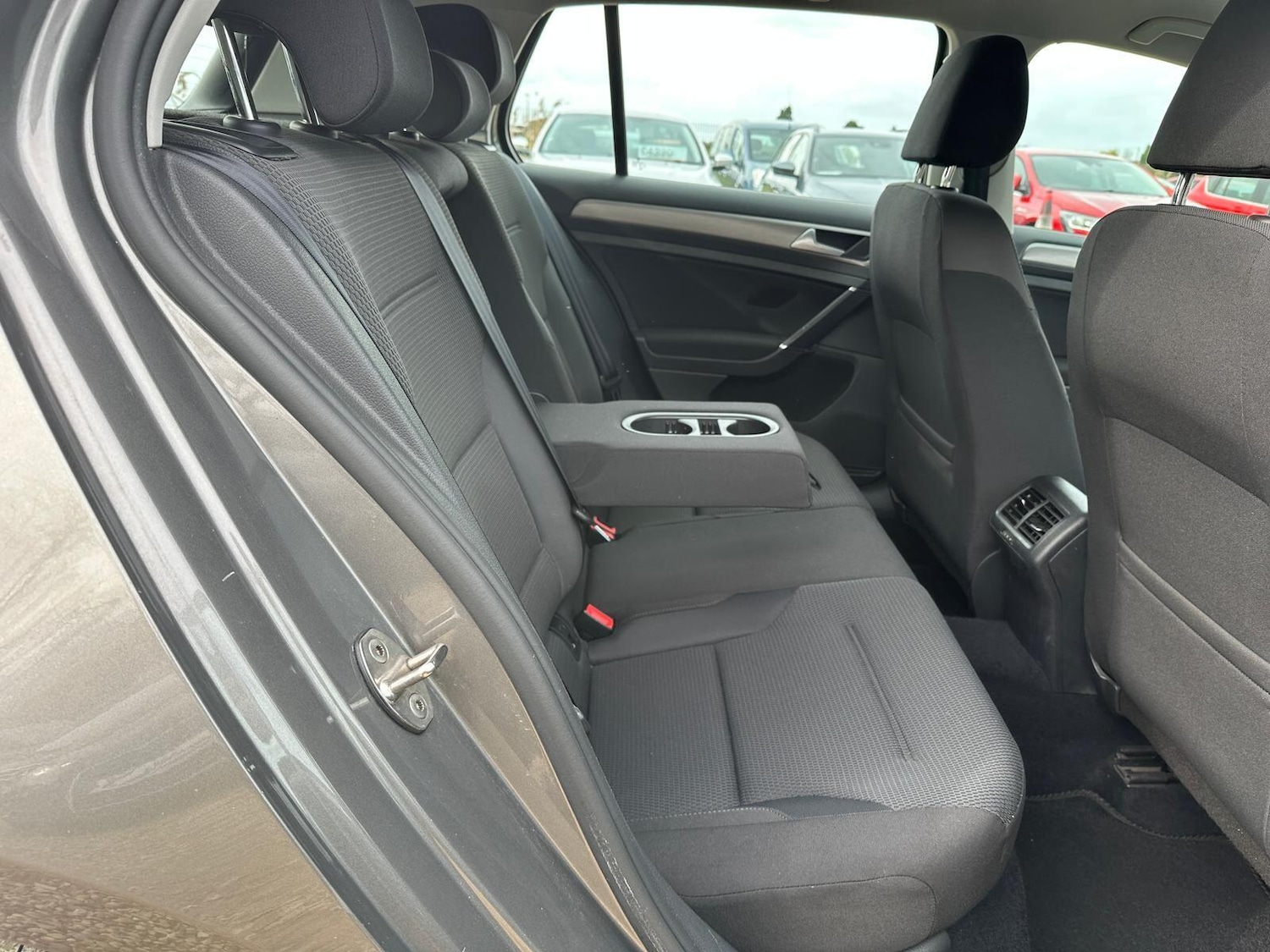 Used Volkswagen Golf 2015 for sale - 78047342: Photo 9