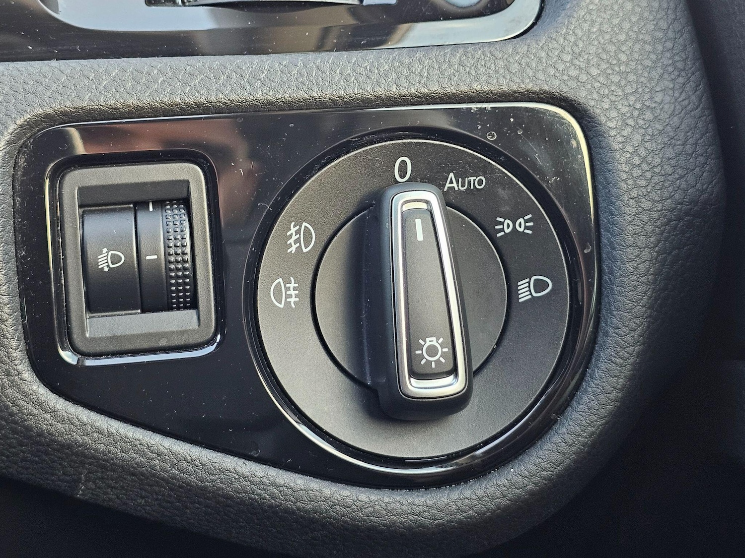 Used Volkswagen Golf 2016 for sale - 76432731: Photo 25