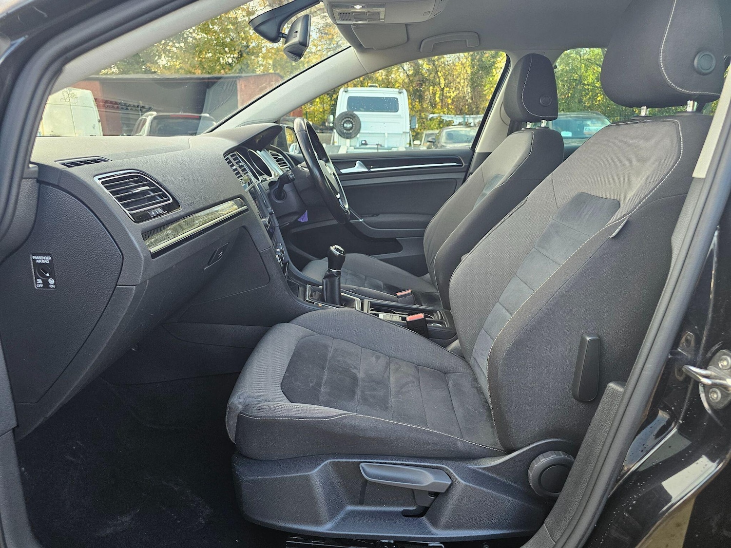 Used Volkswagen Golf 2016 for sale - 76432731: Photo 8