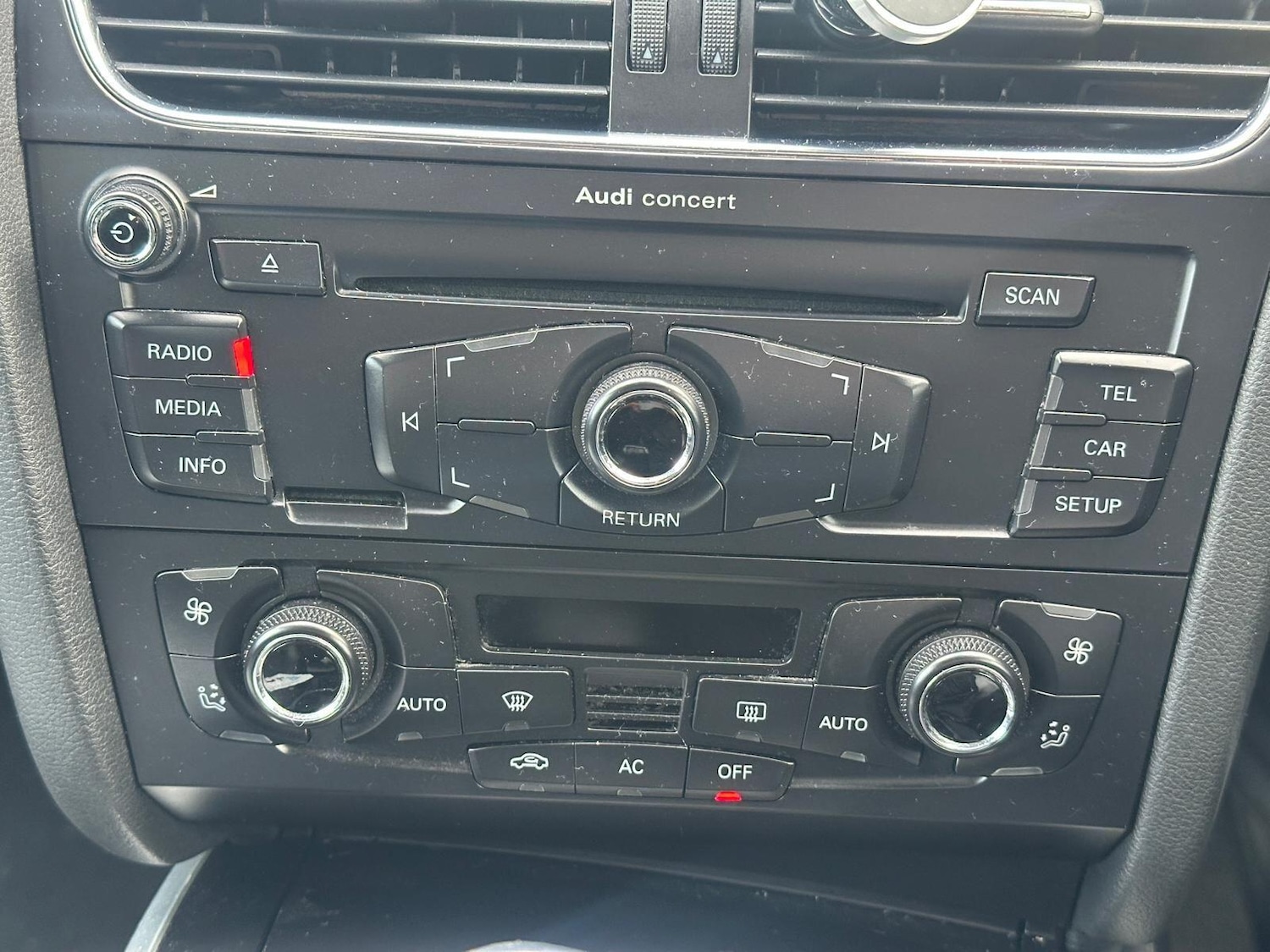 Used Audi A4 2010 for sale - 76991320: Photo 16