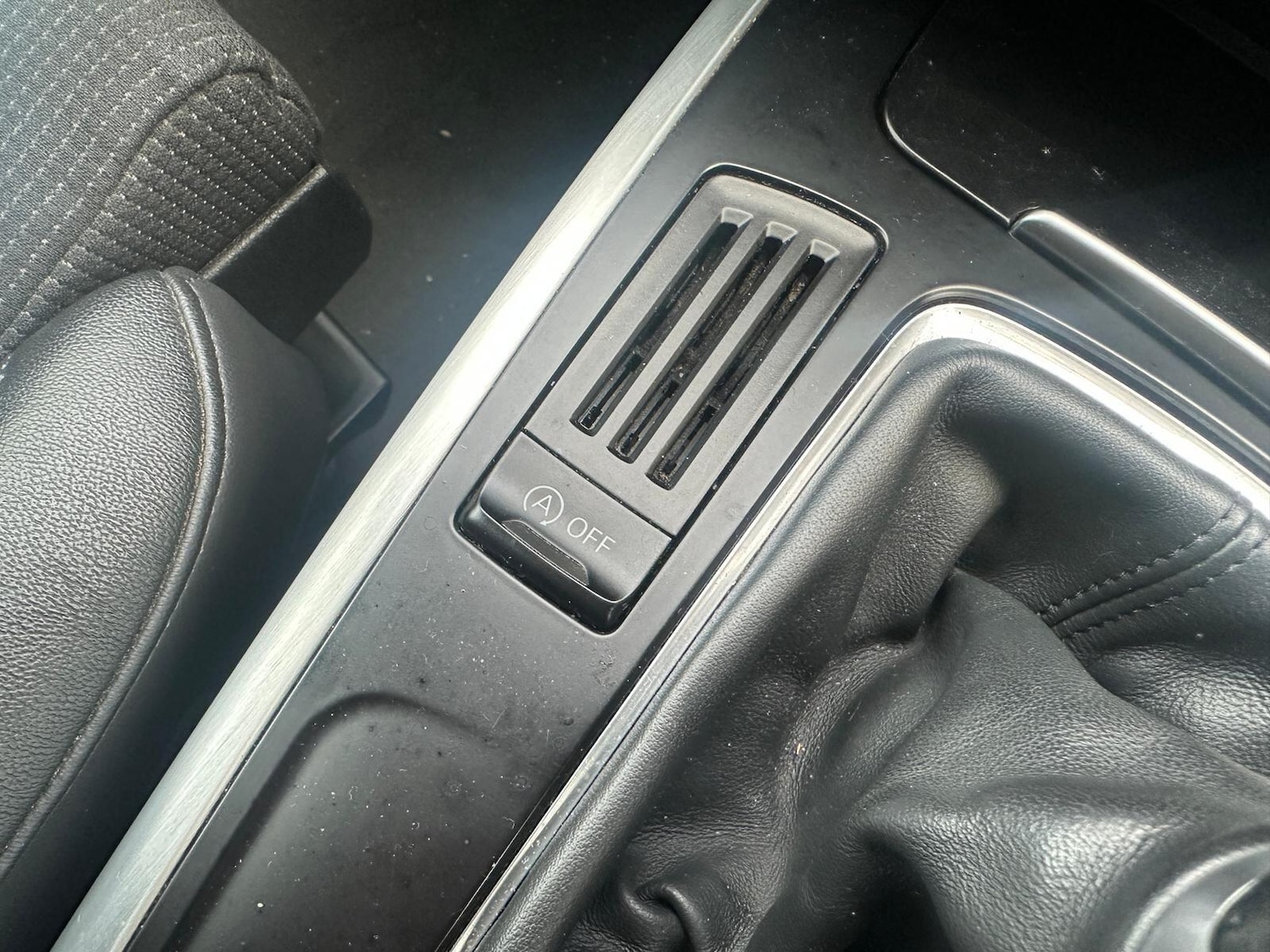 Used Audi A4 2010 for sale - 76991320: Photo 18