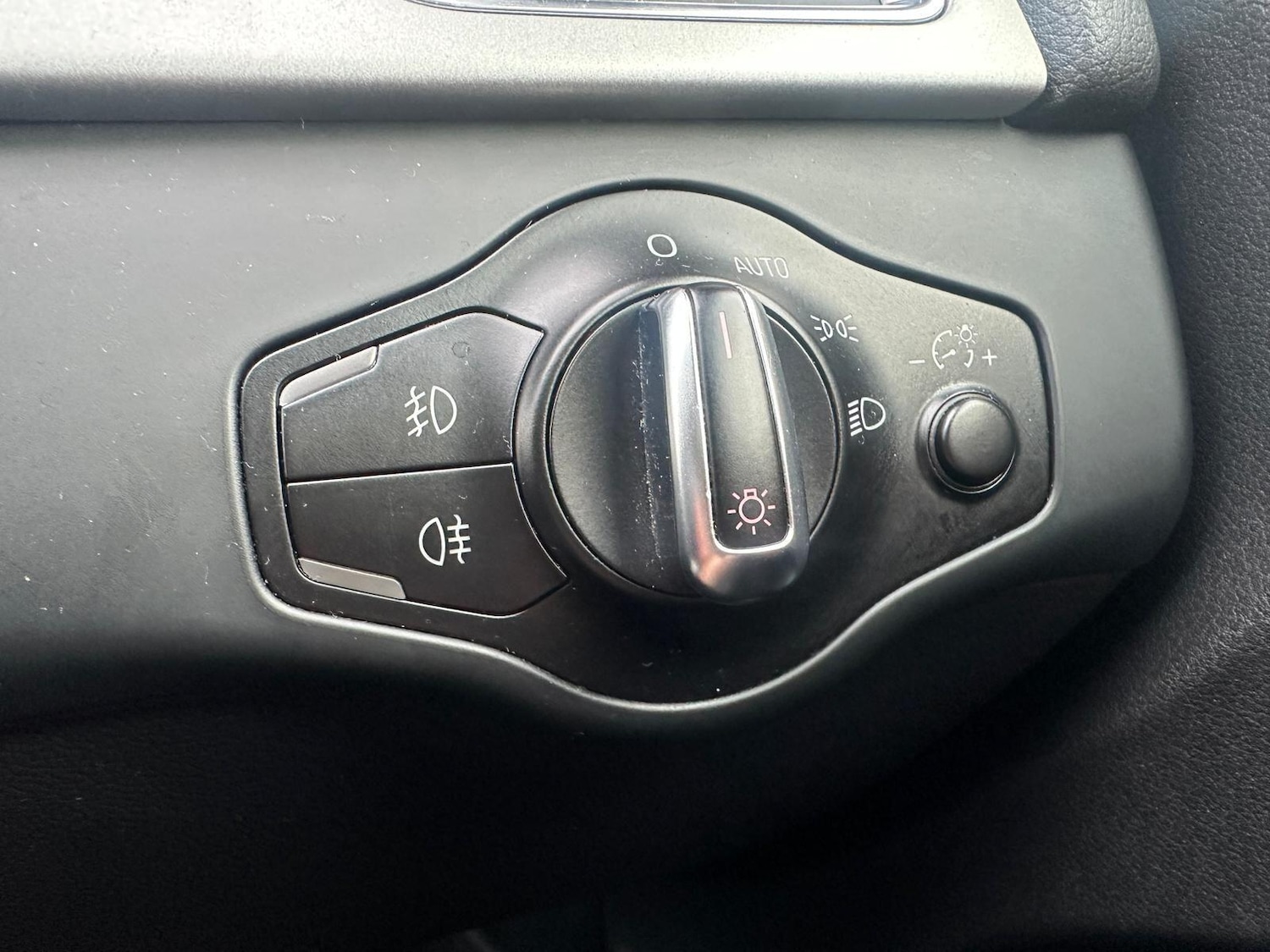 Used Audi A4 2010 for sale - 76991320: Photo 23