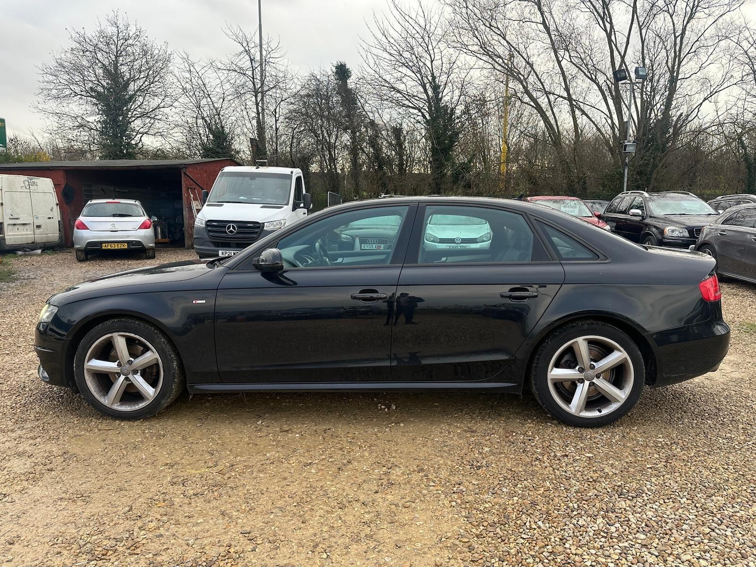 Used Audi A4 2010 for sale - 76991320: Photo 6