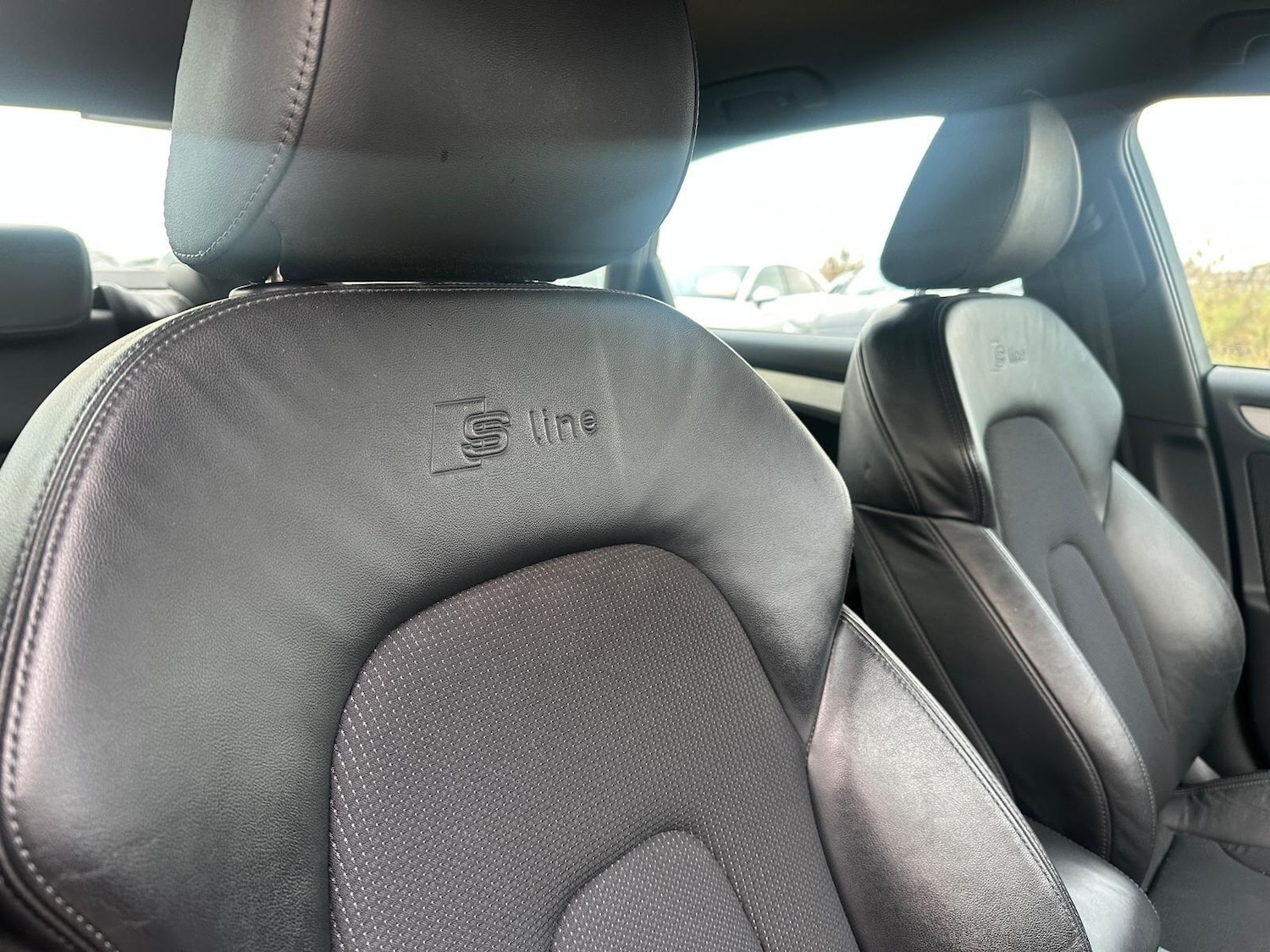 Used Audi A4 2010 for sale - 76991320: Photo 8