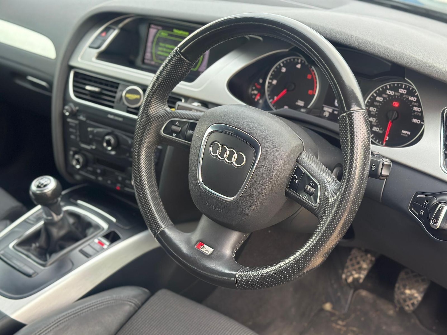 Used Audi A4 2010 for sale - 76991320: Photo 9