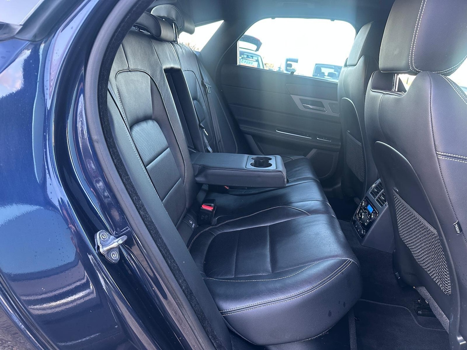 Used Jaguar XF 2017 for sale - 76765393: Photo 10