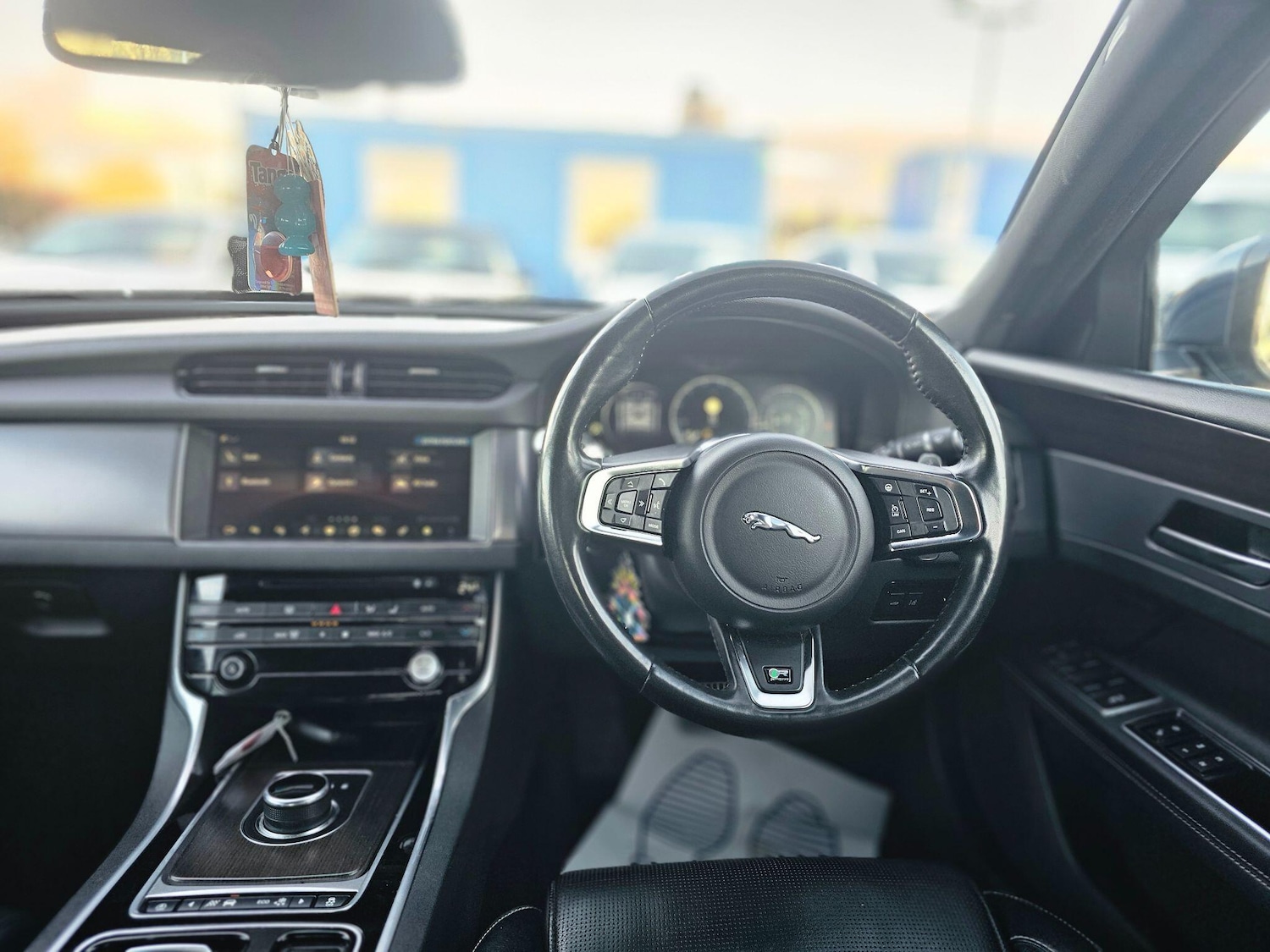 Used Jaguar XF 2017 for sale - 76765393: Photo 13