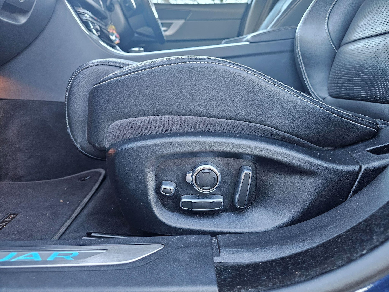 Used Jaguar XF 2017 for sale - 76765393: Photo 14