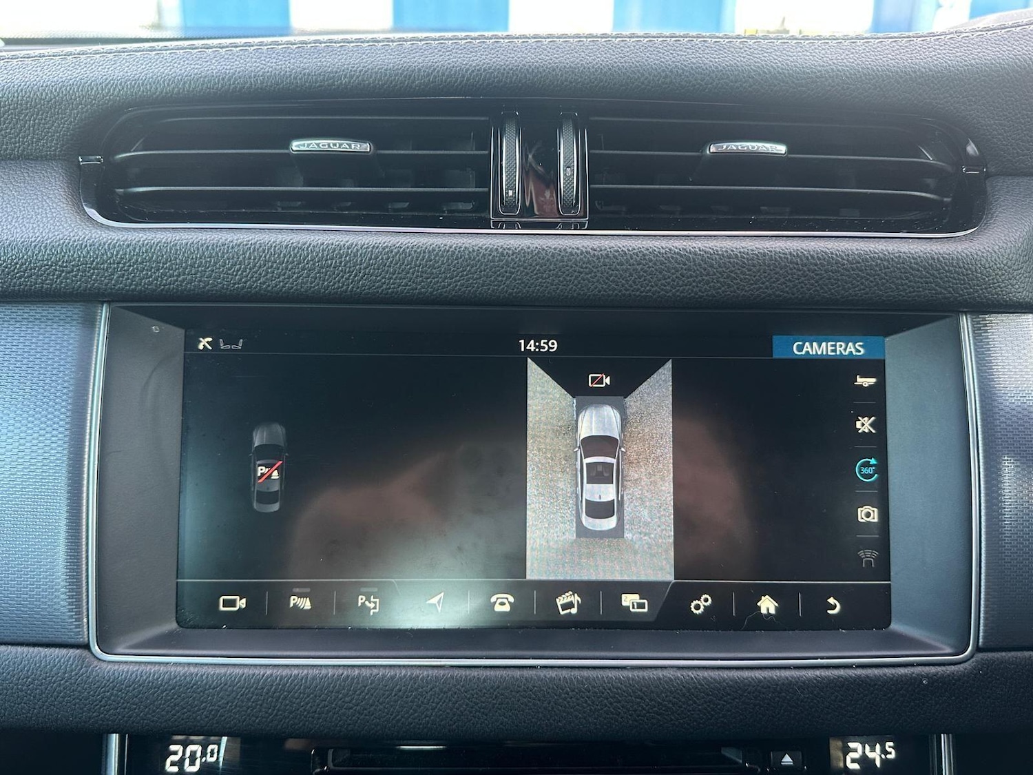 Used Jaguar XF 2017 for sale - 76765393: Photo 18