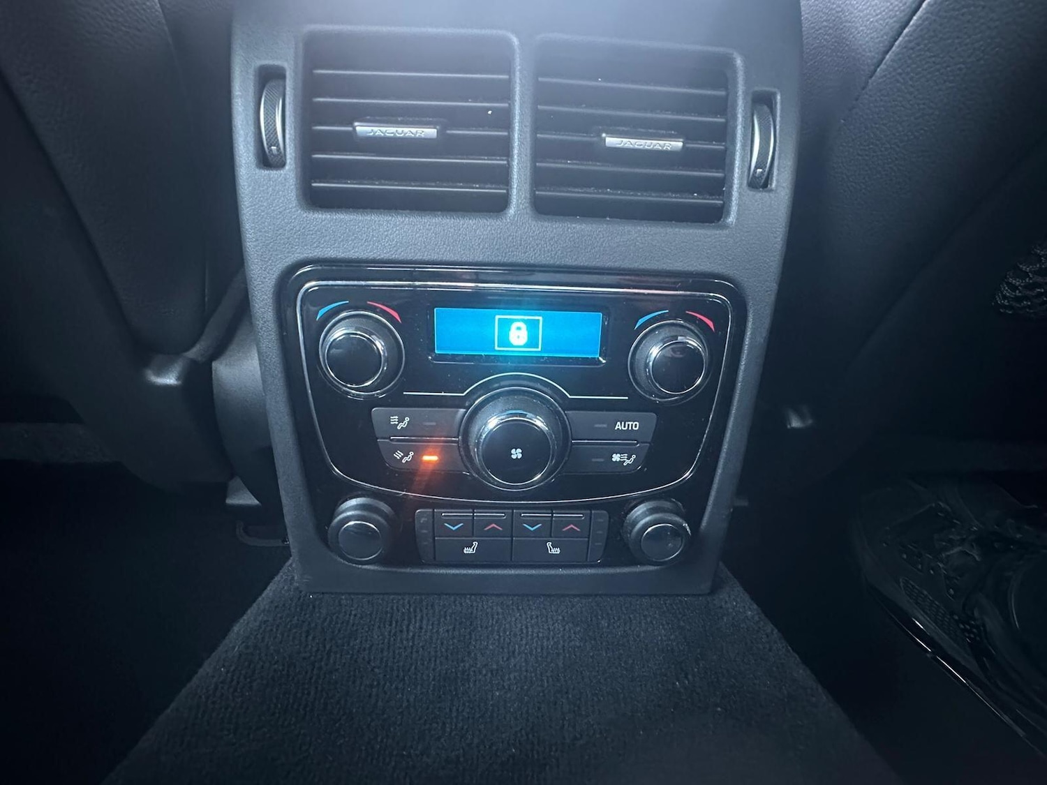 Used Jaguar XF 2017 for sale - 76765393: Photo 31