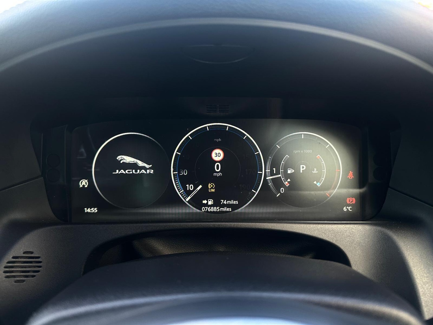 Used Jaguar XF 2017 for sale - 76765393: Photo 44