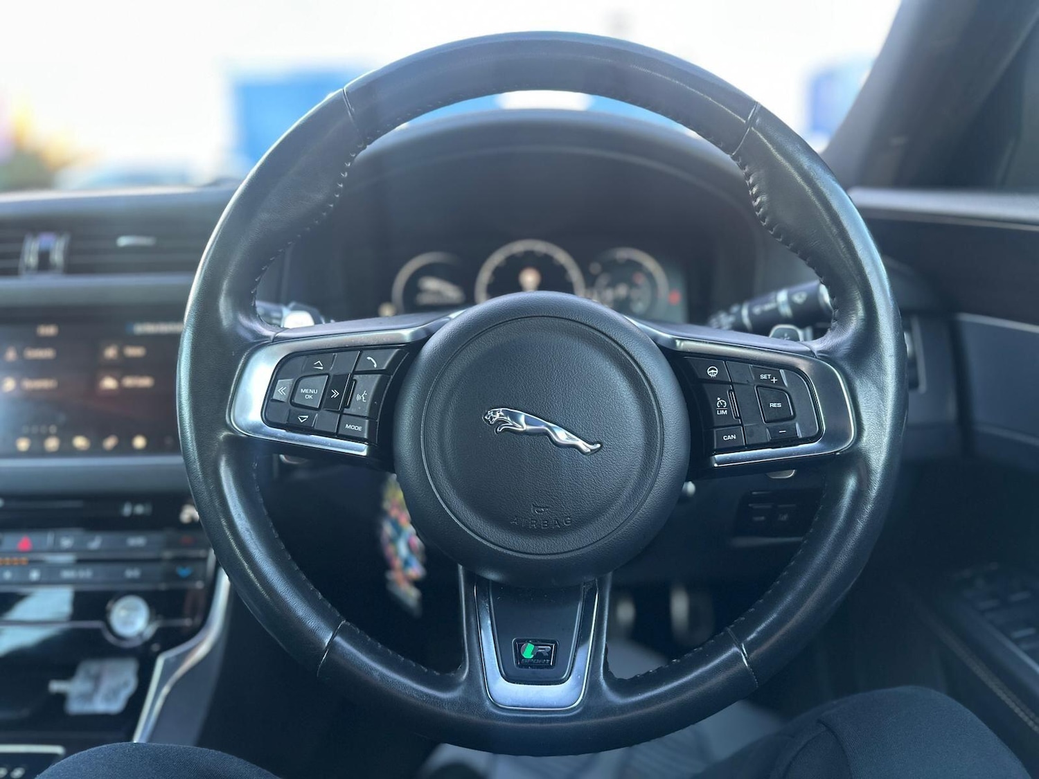 Used Jaguar XF 2017 for sale - 76765393: Photo 45