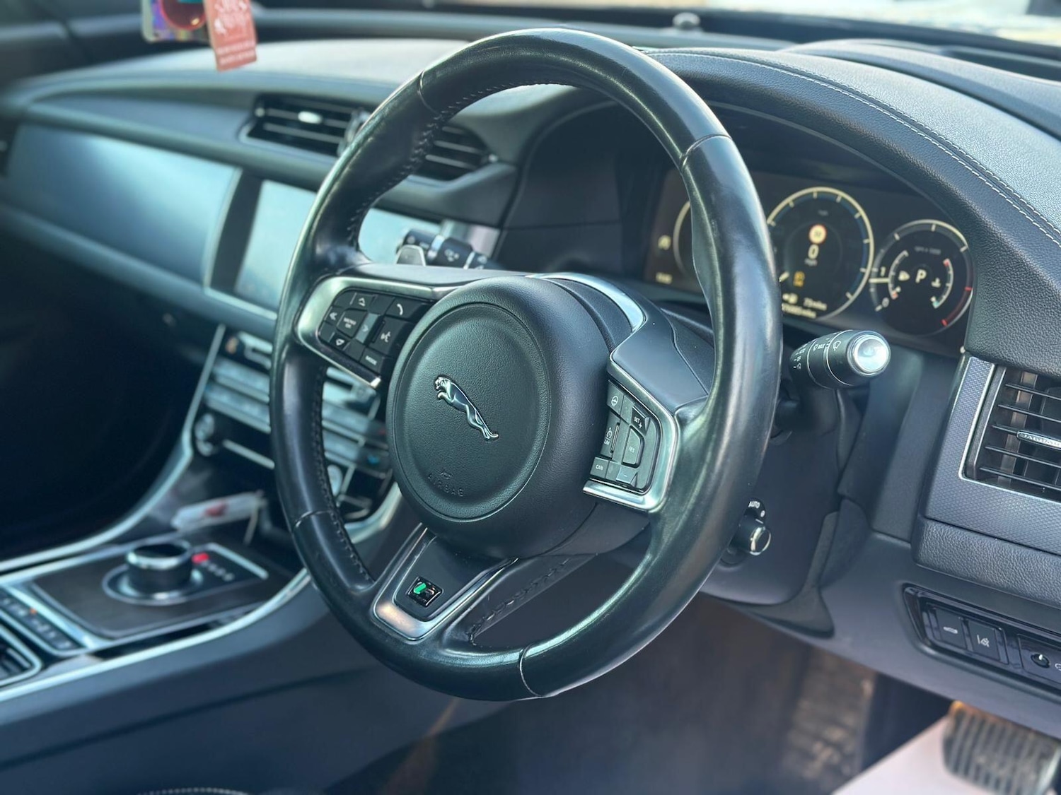 Used Jaguar XF 2017 for sale - 76765393: Photo 46