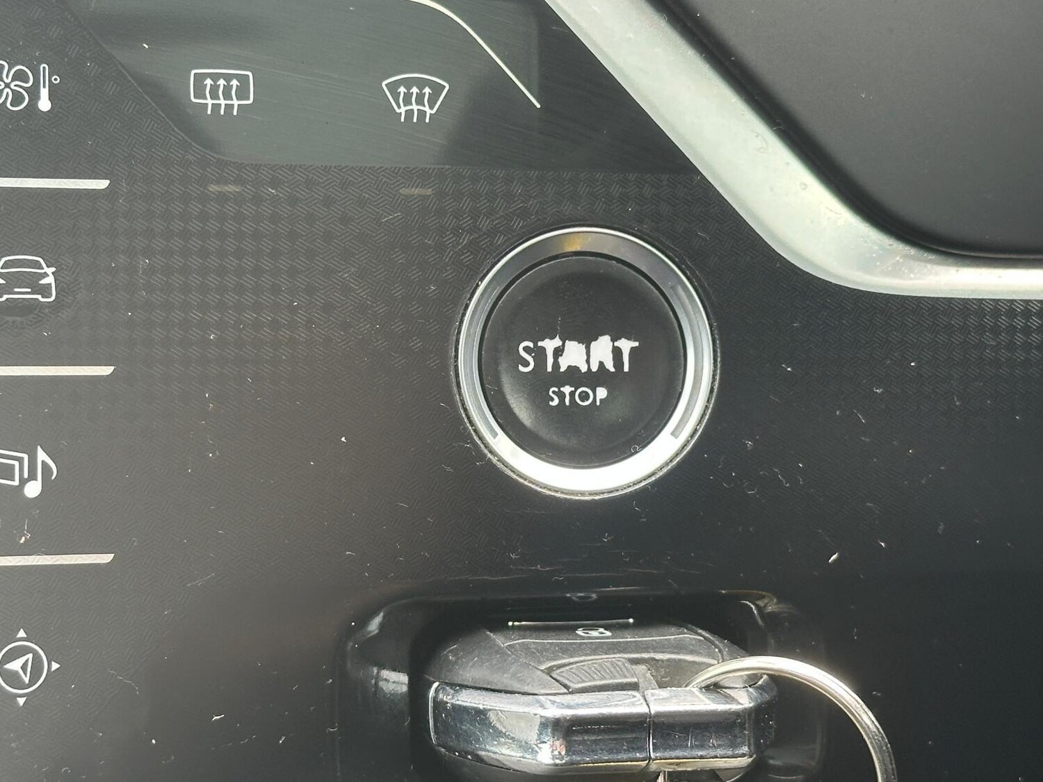 Used Citroen Grand C4 Picasso 2015 for sale - 77320822: Photo 23