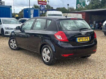 Used Kia Ceed 2011 for sale - 77266695: Photo