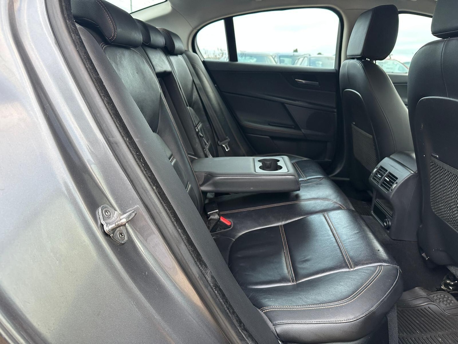 Used Jaguar XE 2016 for sale - 77537879: Photo 16