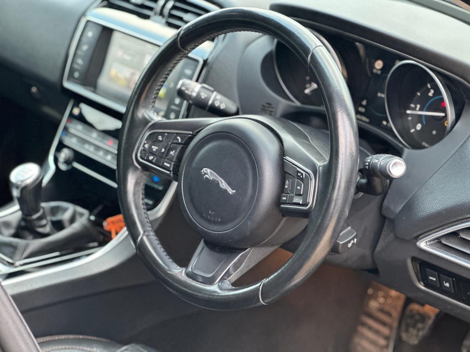 Used Jaguar XE 2016 for sale - 77537879: Photo 20